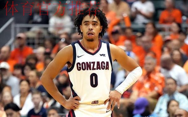 瑞安-内姆布哈德穿着BOOK1,得到14分4篮板11助攻 瑞安-内姆布哈德穿着BOOK1,得到14分4篮板11助攻